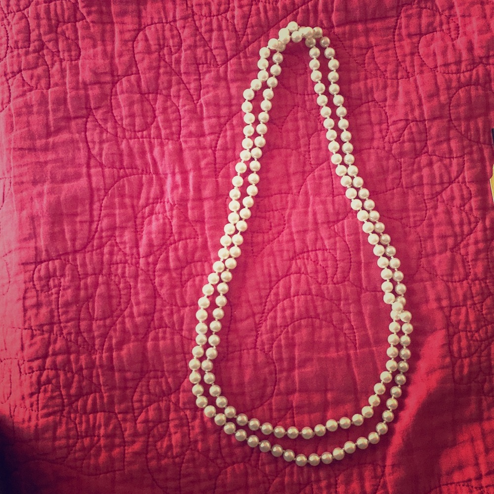 Pearls necklace!
